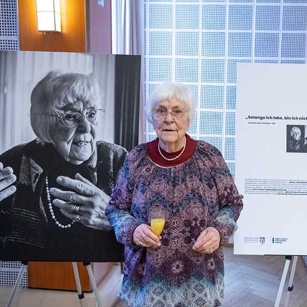 Ü90 – und mitten im Leben: Ausstellung im Festsaal des Hospitals zum Heiligen Geist