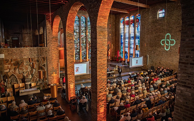 Adventliche Klänge und echte Begegnung: Mitsingkonzert in der Marienkirche Düren
